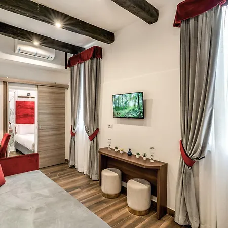 Tritone House Penzion 4*