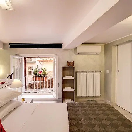 Penzion Tritone House