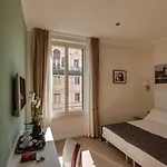 Tritone House Рим