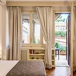 Tritone House Гостевой дом 4*