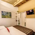 Tritone House Гостевой дом 4*
