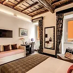 Tritone House 4* Рим
