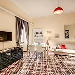Tritone House Гостевой дом