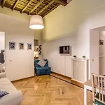 Гостевой дом Tritone House 4*