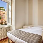 Tritone House 4* Рим