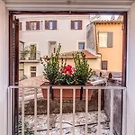 Гостевой дом Tritone House Рим
