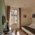 Tritone House Рим