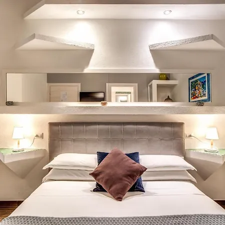 Guest house Tritone House 4*