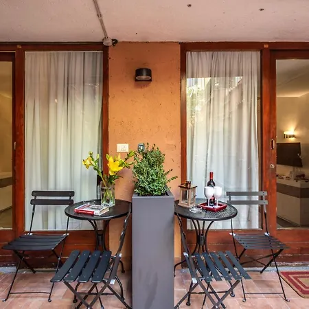 Tritone House Guest house 4*