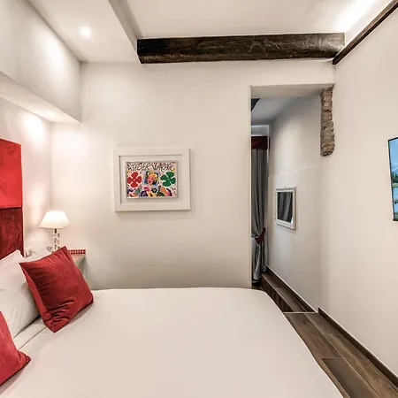 Tritone House 4* Rome