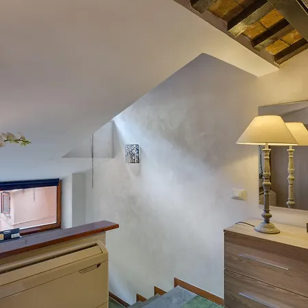 Tritone House 4*