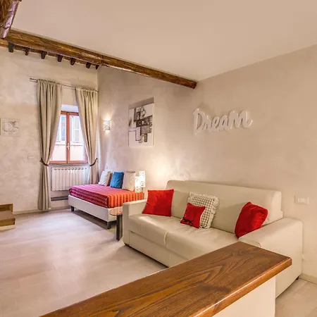 Casa de hóspedes Tritone House 4*