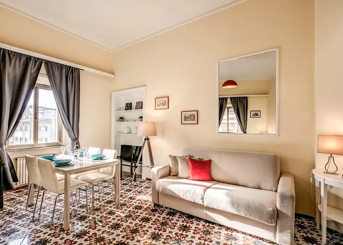 Tritone House בית הארחה